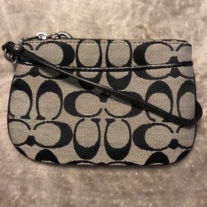 BRAND NEW Coach Wristlet
